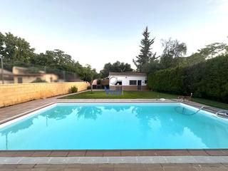 Chalet in Oromana. Chalet en venta en la juncosa, 6 dormitorios.