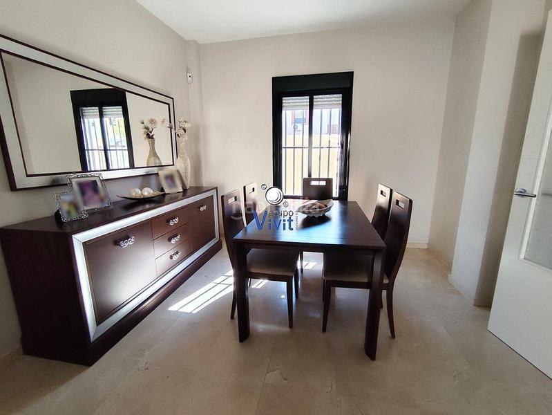 Foto 5ac941a2-7267-4d2f-99ce-77550748e266. Chalet avec parking dans Oromana Alcalá de Guadaira