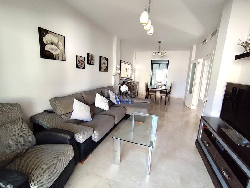 Foto 78ebae8c-6ea4-454f-acdd-34bb75b8ee8b. Chalet avec parking dans Oromana Alcalá de Guadaira