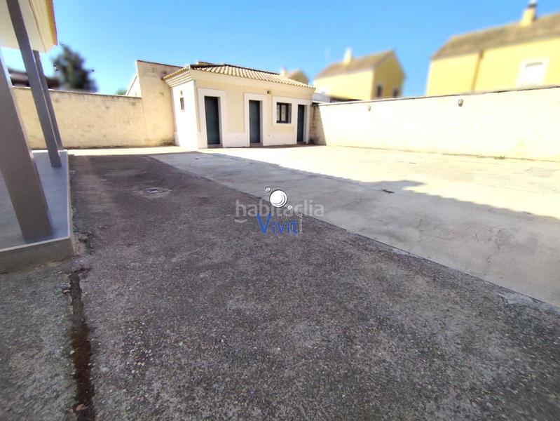 Foto ad1f52d4-0056-4526-a775-8af9f51df91d. Chalet avec parking dans Oromana Alcalá de Guadaira