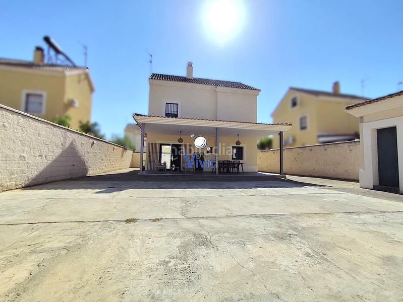 Foto ce5e5519-6adc-4135-818f-5ff28703462a. Chalet avec parking dans Oromana Alcalá de Guadaira