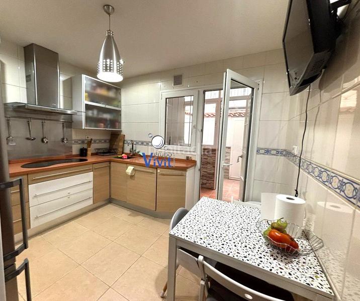 Foto 1b7757b5-ac9a-49fd-93fc-1a300ffc10d7. Piso  en venta en zona santa lucía, 3 dormitorios. en Alcalá de Guadaira