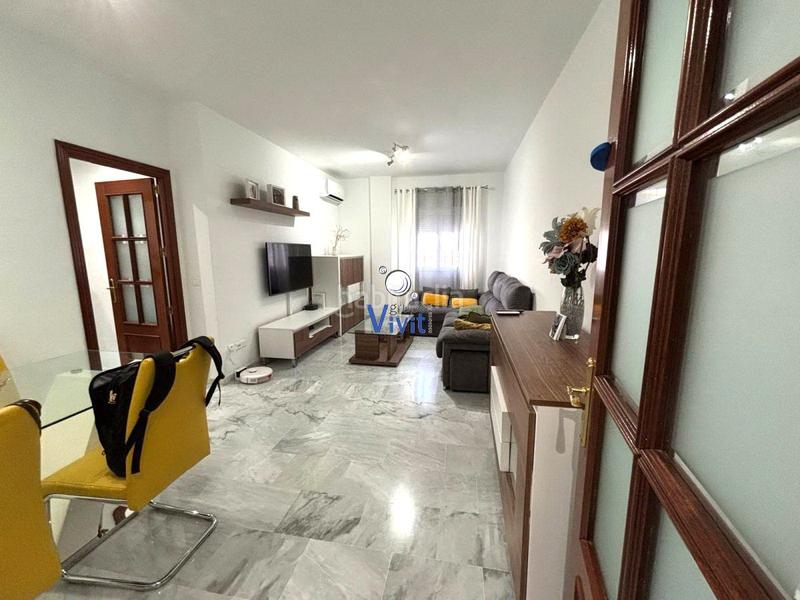 Foto 6edc10cc-e6df-4682-b35b-2f8451477552. Piso  en venta en zona santa lucía, 3 dormitorios. en Alcalá de Guadaira