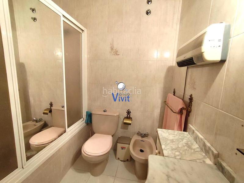 Foto b950a0d4-eaf9-437a-b6ea-650a7db5383e. Semi detached house with parking in Centro Alcalá de Guadaira