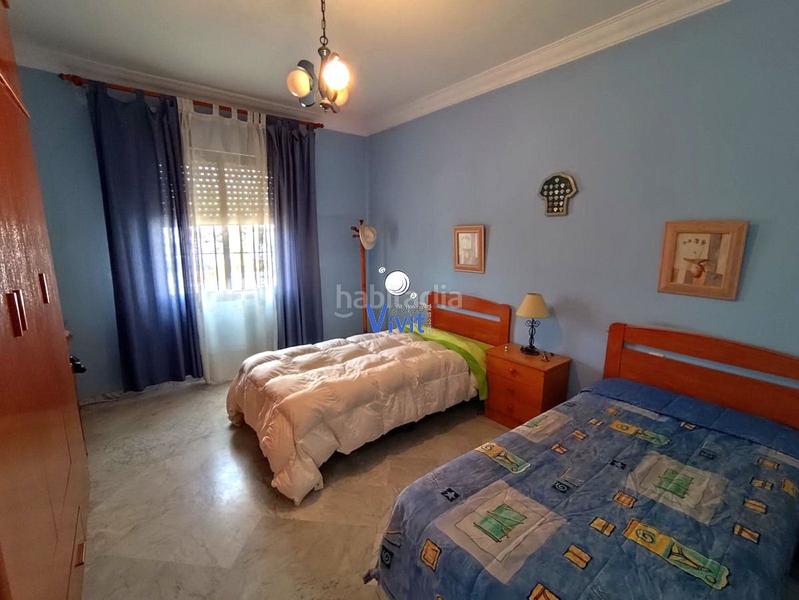 Foto c0b9539b-6f6b-4dea-a1a7-362df6772836. Semi detached house with parking in Centro Alcalá de Guadaira