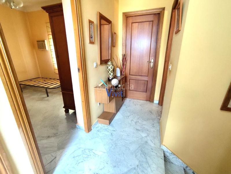 Foto c492bc6c-6c6b-4233-88ef-e83535777d01. Semi detached house with parking in Centro Alcalá de Guadaira