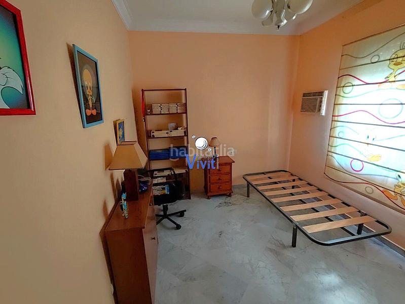 Foto d9fdbb24-6097-4cf1-8e9d-f4eb0475fd9f. Semi detached house with parking in Centro Alcalá de Guadaira