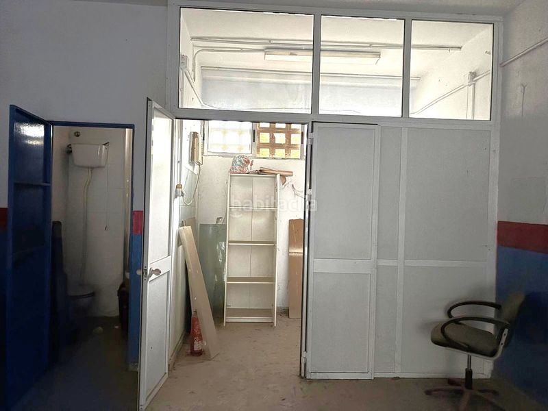 Foto 013b7231-ed30-4fcc-a0f7-803c13a8aa0c. Local comercial a Tiro de Línea Sevilla