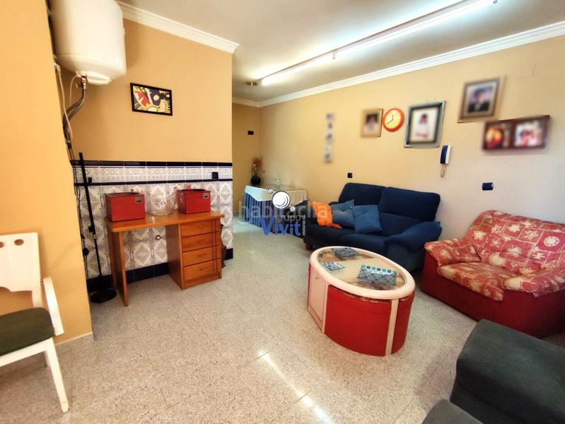 Foto 5899c173-ffae-46e7-9dd2-b513cd0827ac. Casa amb aparcament a Torreblanca Sevilla