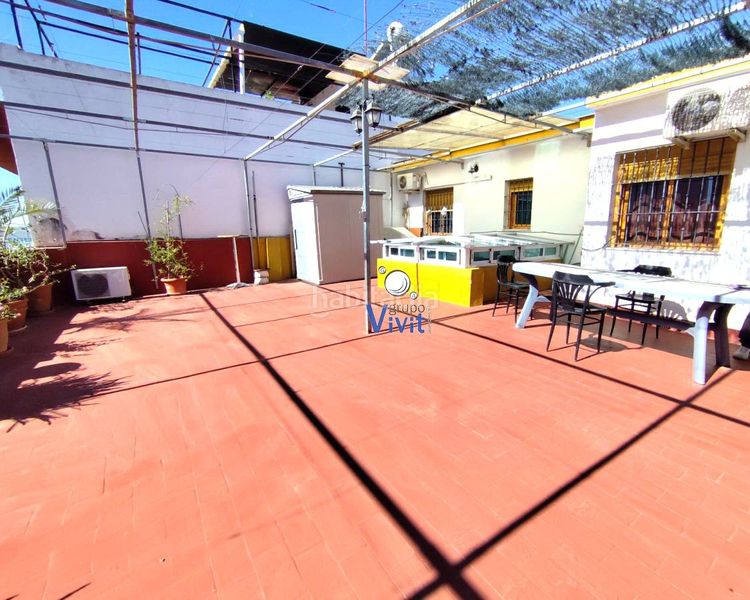 Foto 910faffa-c45d-4432-9fcf-3a8f7e2ce110. Casa amb aparcament a Torreblanca Sevilla