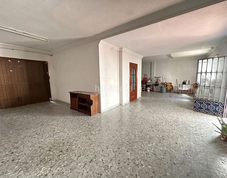 Foto 2e3452eb-6e7f-4135-b172-a59a93313137. Casa amb aparcament a Centro Alcalá de Guadaira