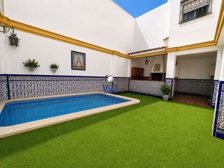 Haus in Centro. Casa en venta en zona centro, 2 dormitorios.