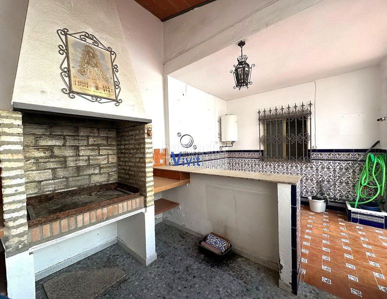 Foto a04ee991-606a-4d53-b4f4-c98b1f38bce3. Casa amb aparcament a Centro Alcalá de Guadaira