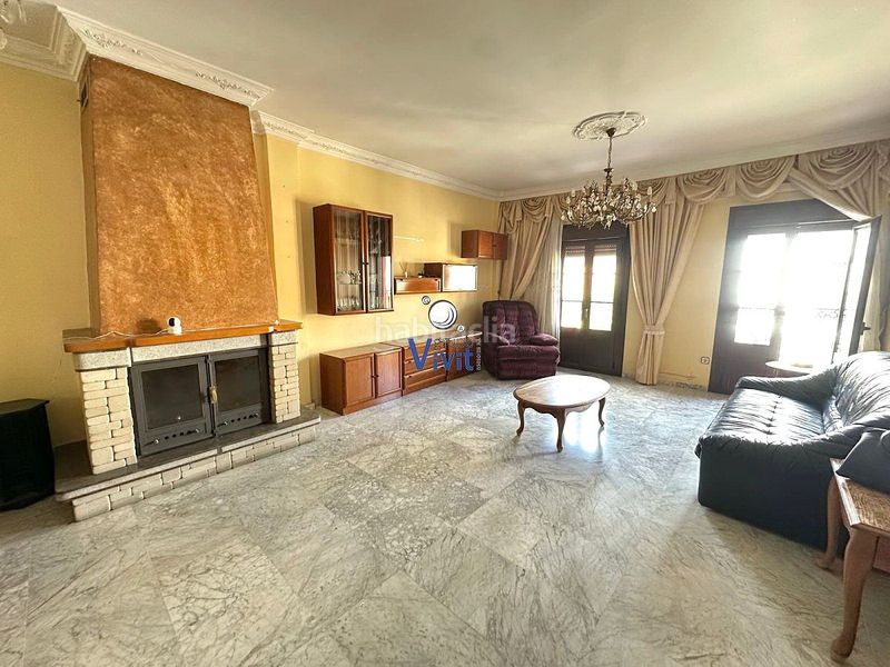 Foto a4b948dc-a83f-41fc-846d-8188a0657c74. Casa amb aparcament a Centro Alcalá de Guadaira