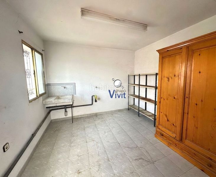 Foto b479fa1e-f84a-4386-8026-9de194ae32ed. Casa amb aparcament a Centro Alcalá de Guadaira