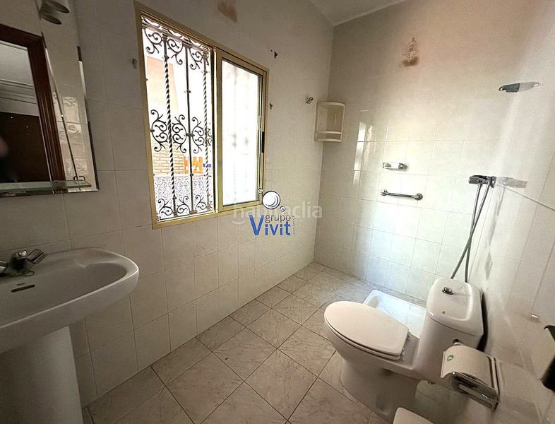 Foto e303285e-8da9-43fc-80d0-f0b4fe6a9f7f. Casa amb aparcament a Centro Alcalá de Guadaira