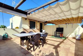 Maison à Nueva Alcalá. Casa en venta en zona santa lucía, 3 dormitorios.