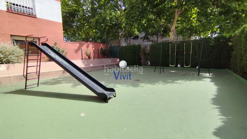 Foto 7ba78215-c100-4e30-b817-f1a3391c2295. Pis amb aparcament a colores - entreparques Sevilla
