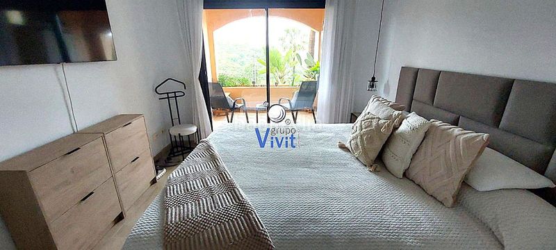 Foto b50d0256-f0ad-40e4-bb61-8dbbb3b591a6. Flat with parking in La Duquesa Manilva