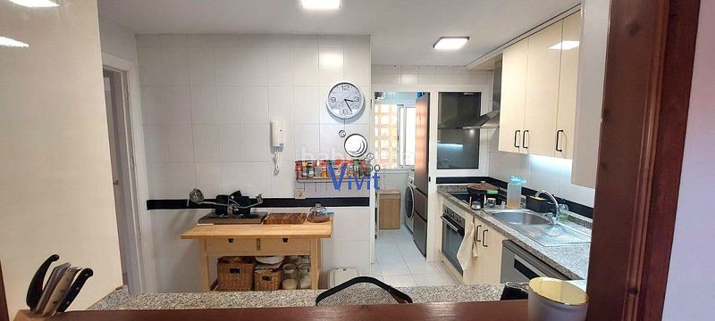 Foto f975afa6-3c17-470a-924d-e4d80aa2b2da. Flat with parking in La Duquesa Manilva