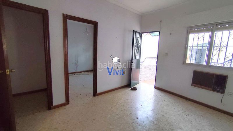 Foto 12f0ee38-a93b-41b4-818f-3fbddf5d0535. Casa amb aparcament a Centro Alcalá de Guadaira
