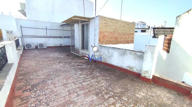 Foto 407cd821-41e2-42fc-be6c-94aee2a9356a. Casa amb aparcament a Centro Alcalá de Guadaira