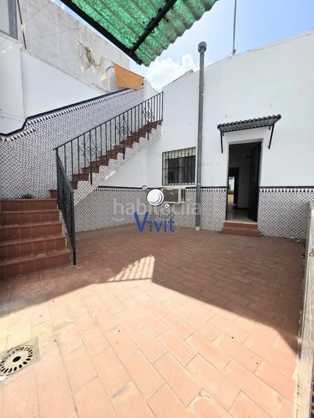 Foto 99e98aac-5c1a-4cdd-a3bd-8f1c3fc24faa. Casa amb aparcament a Centro Alcalá de Guadaira