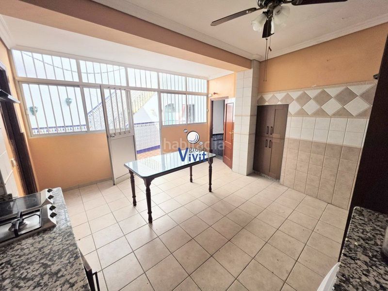 Foto a7b56968-ded2-46c8-910e-ccd80d46ea03. Casa amb aparcament a Centro Alcalá de Guadaira
