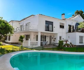 Casa  Ventura de la vega. Exclusivo chalet independiente de 492 m construidos, ubicado sob