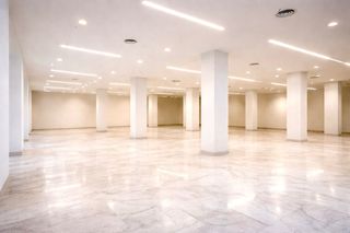 Rent Business premise in Centro Histórico. Excepcional local comercial de gran formato en ubicación prime d
