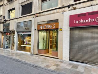 Local Comercial  Martínez. Local comercial diáfano y rectangular en ubicación prime del cen