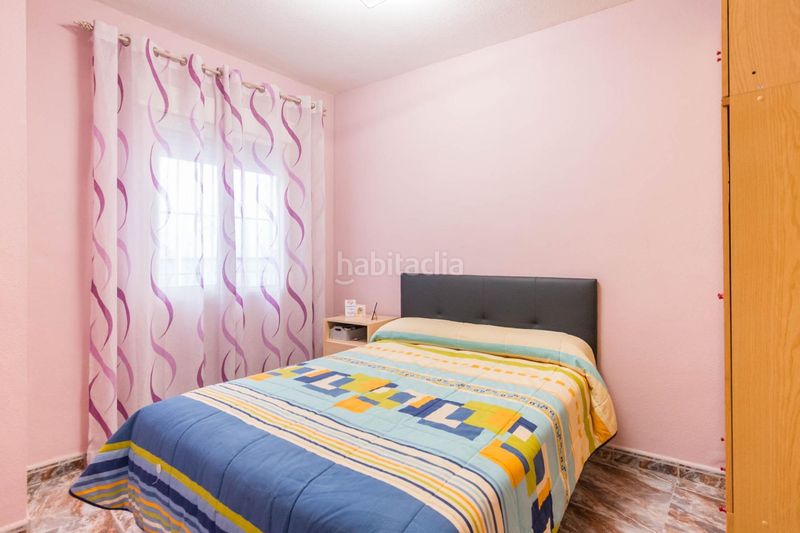 Foto 15b719f6-2b3b-46c0-b26c-0f85cca9f657. Casa aparellada amb aparcament a Alcantarilla