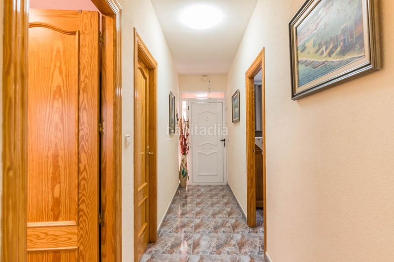 Foto abe83940-0864-4f98-9119-28e2d5716b51. Casa aparellada amb aparcament a Alcantarilla
