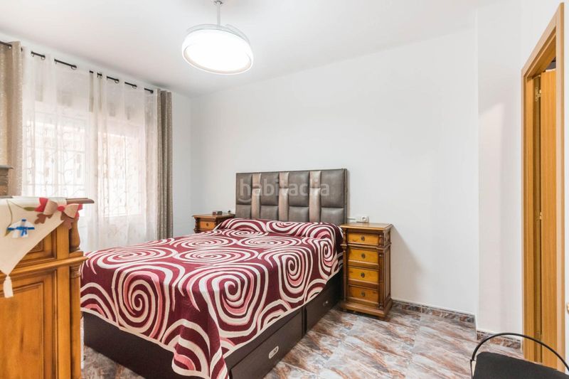 Foto af79310c-a73d-462c-85ff-2d250d0a2863. Casa aparellada amb aparcament a Alcantarilla
