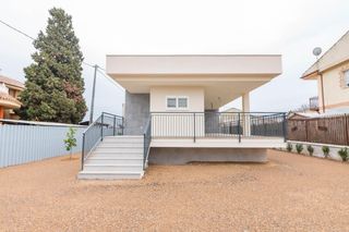 Chalet in Aljucer. Vivienda independiente con parcela