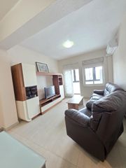 Rent Flat  Avenida ronda norte 18. En ronda norte para estudiantes