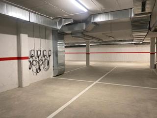Affitto Posto auto in Carrer del general prim 76. Alquiler parking  vehículo eléctrico,  general prim-aprestadora