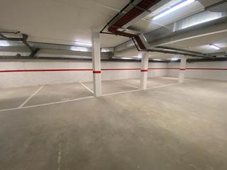 Parking moto en Carrer del General Prim 76