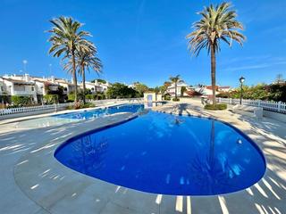 Maison jumelée à Bahía Dorada. Chalet en arroyo vaquero, estepona!