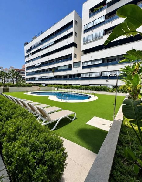 Foto 3d4d1974-210f-470b-914f-34dbcc7b92cd. Dachwohnung in uep.r9 vista africa 83 in puerto de Estepona Estepona