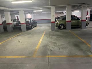 Aparcament cotxe a N/a. Garaje privado en venta en el paseo marítimo de estepona