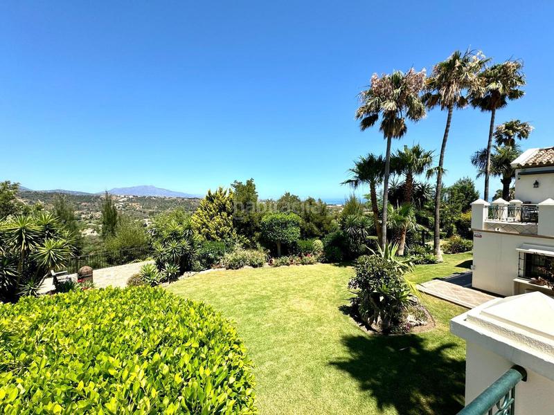 Foto 094e56d2-2d67-41c7-9331-d9f146917546. Casa amb calefacció aparcament piscina a Los Llanos Estepona