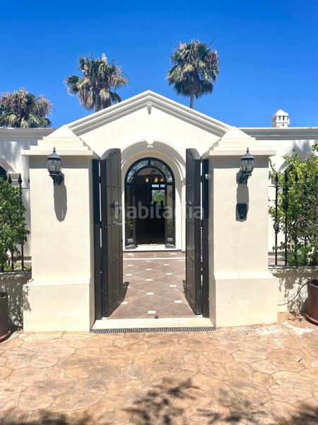 Foto 210deb03-0280-404b-bca6-4d0cb3fc10f0. Casa amb calefacció aparcament piscina a Los Llanos Estepona