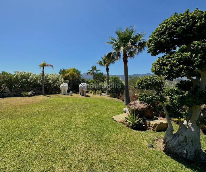 Foto 2604029f-27e3-4afa-94a8-8be67fd60624. Casa amb calefacció aparcament piscina a Los Llanos Estepona