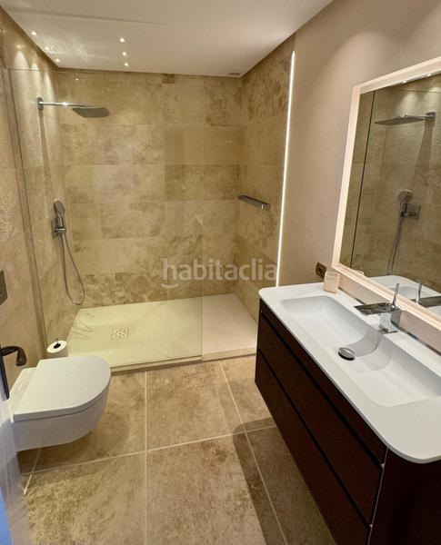 Foto 355e55a3-0e73-4820-a524-f074ab3c463f. Casa amb calefacció aparcament piscina a Los Llanos Estepona