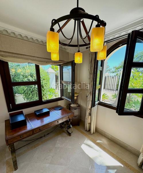 Foto 75f40045-6d49-4560-9596-a753f1c41144. Casa amb calefacció aparcament piscina a Los Llanos Estepona