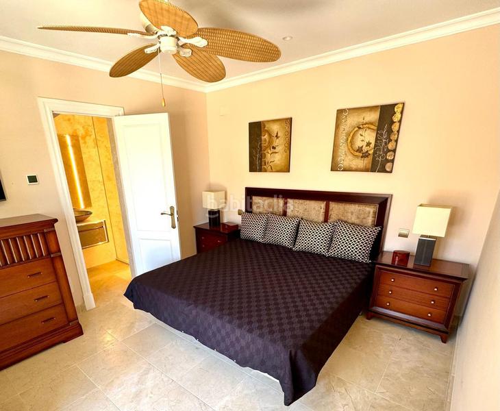 Foto e4d430ac-f5aa-4e39-8efe-509340cd709a. Casa amb calefacció aparcament piscina a Los Llanos Estepona