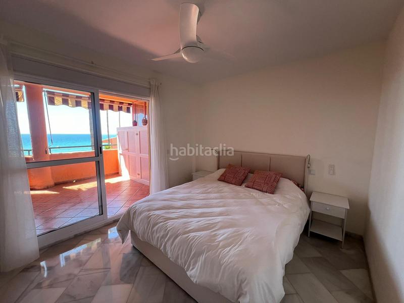 Foto 283a239f-7712-47ec-8f00-73095d9eba7f. Alquiler apartamento impresionante apartamento en primera línea de playa, oeste! en Estepona