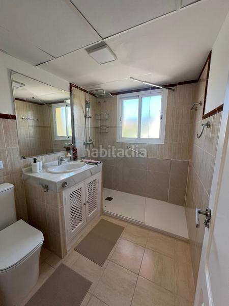 Foto 858ecf9a-6e9e-46b9-9315-7a26840fb242. Alquiler apartamento impresionante apartamento en primera línea de playa, oeste! en Estepona