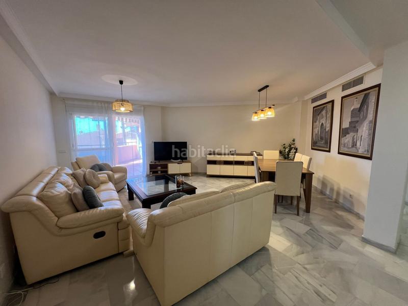 Foto 891cc375-e3e8-4efe-9017-f63b3d803eb2. Alquiler apartamento impresionante apartamento en primera línea de playa, oeste! en Estepona